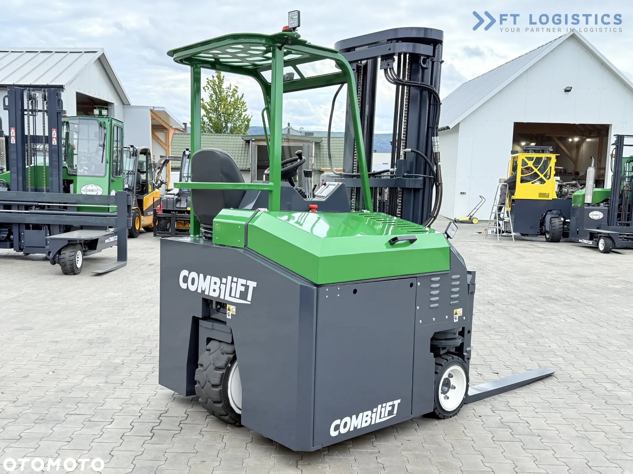 Combilift CBE2500 / TRIPLEX / 5500MM / WOLNY SKOK / NAPĘD ELEKTRYCZNY / JEDYNIE 2300MTH / POZYCJONER / PRZESUW BOCZNY / NOWE OPONY / JAK NOWY / Szeroka oferta wózków czterokierunkowych i bocznych, dopasowanych do różnorodnych potrzeb i zastosowań. - 7