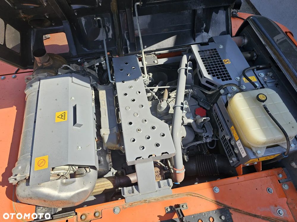 Hitachi ZX250LC-6 - 16