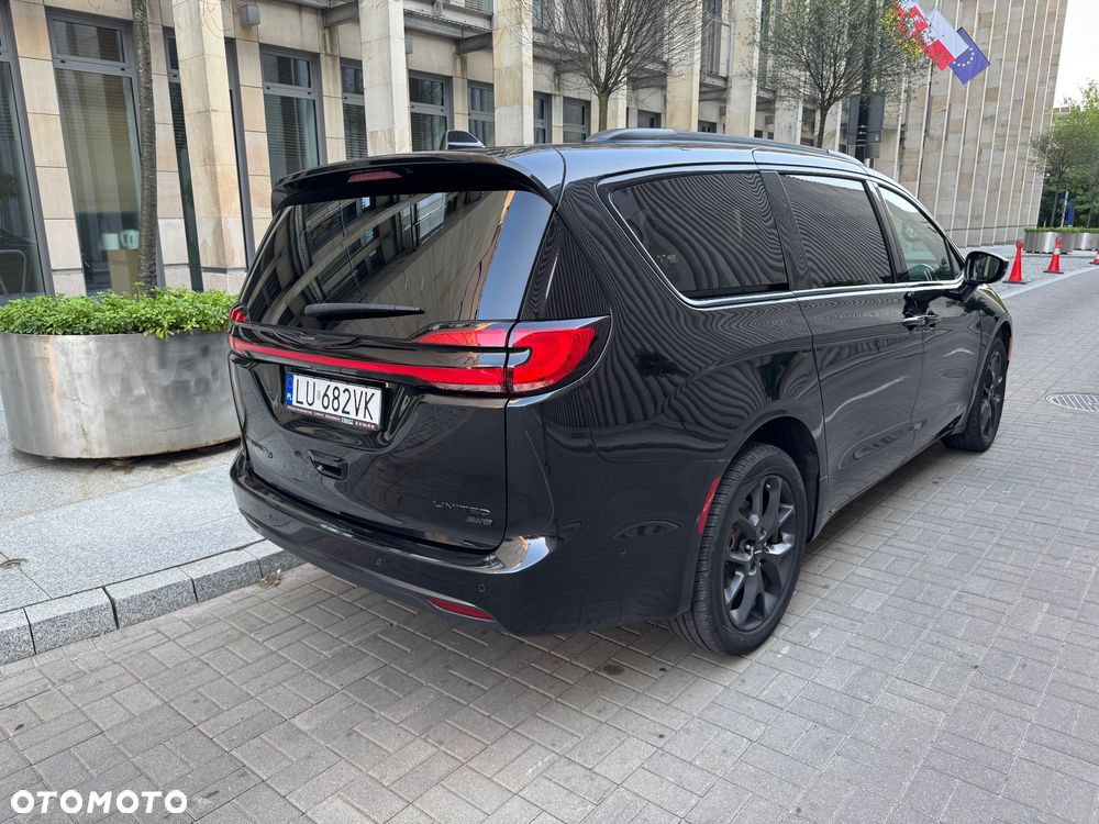 Chrysler Pacifica - 12