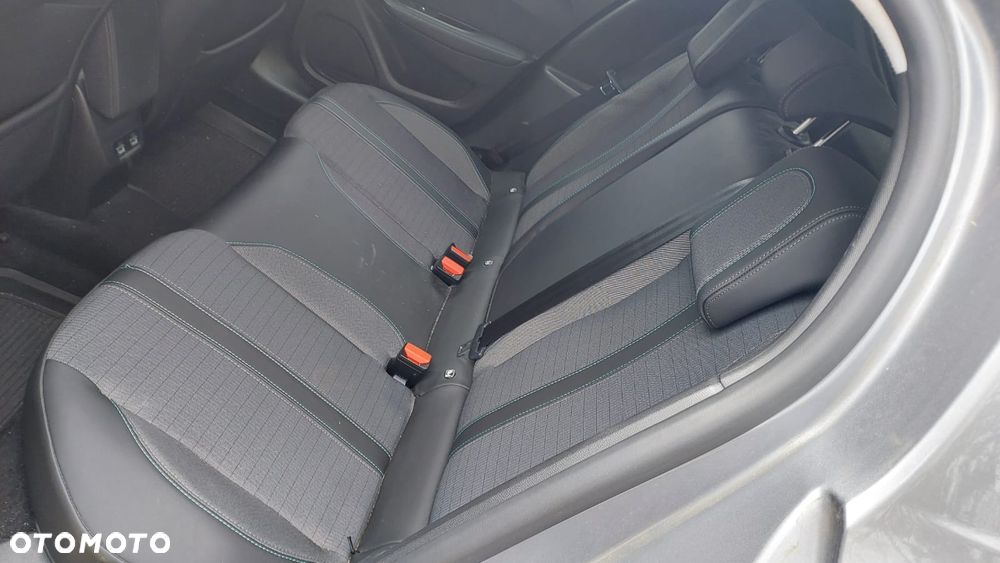 Peugeot 208 PureTech 100 EAT8 Allure Pack - 8