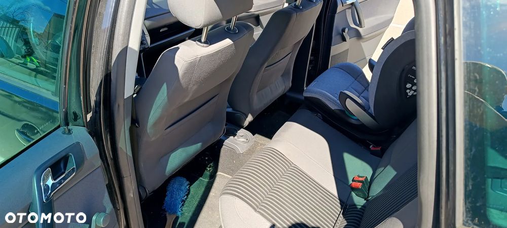 Volkswagen Polo 1.9 TDI Sportline - 14