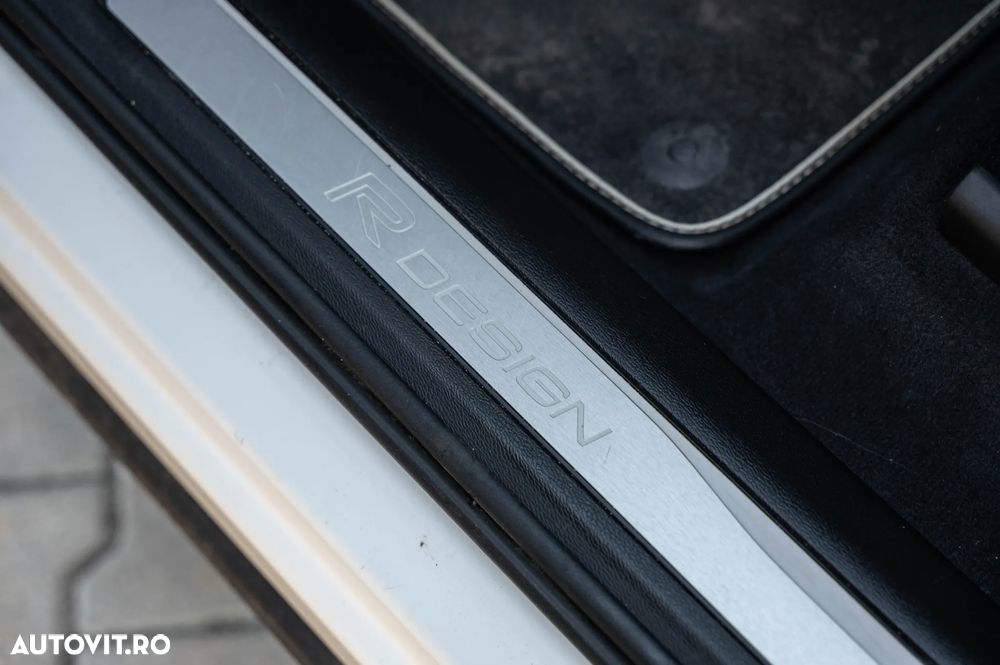 Volvo XC 60 D4 Geartronic RDesign - 16