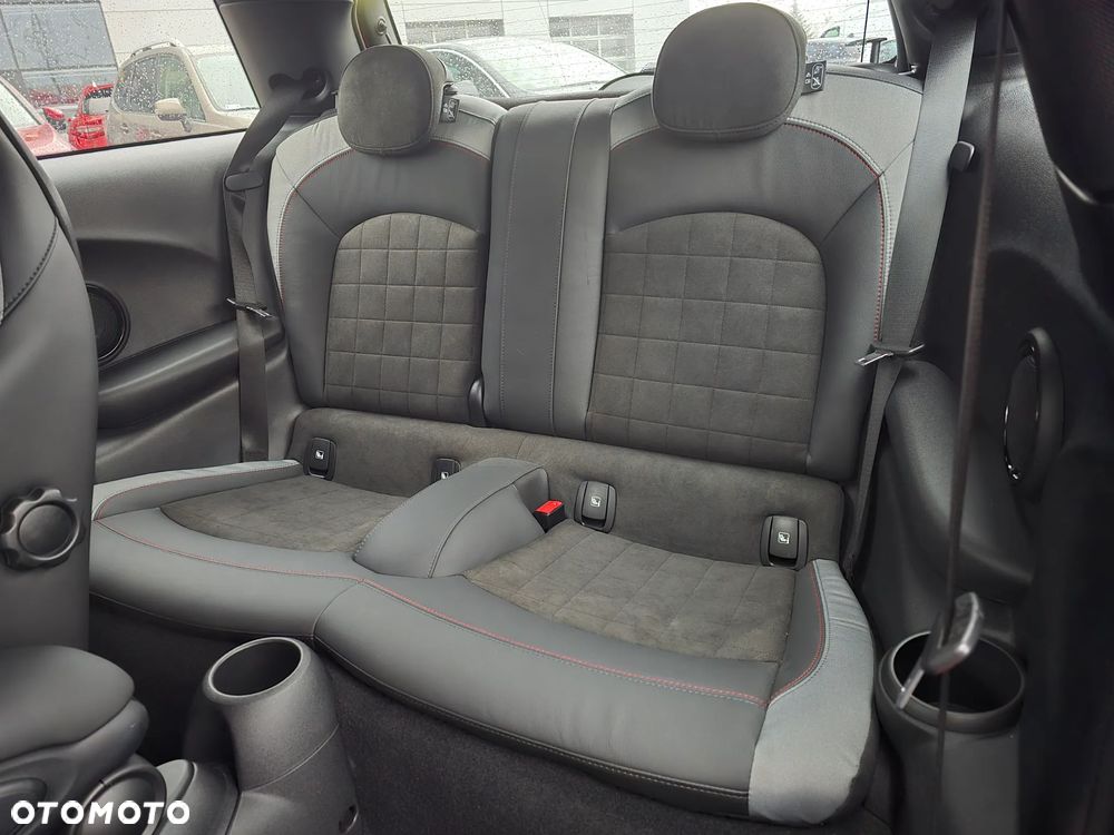 MINI John Cooper Works - 10