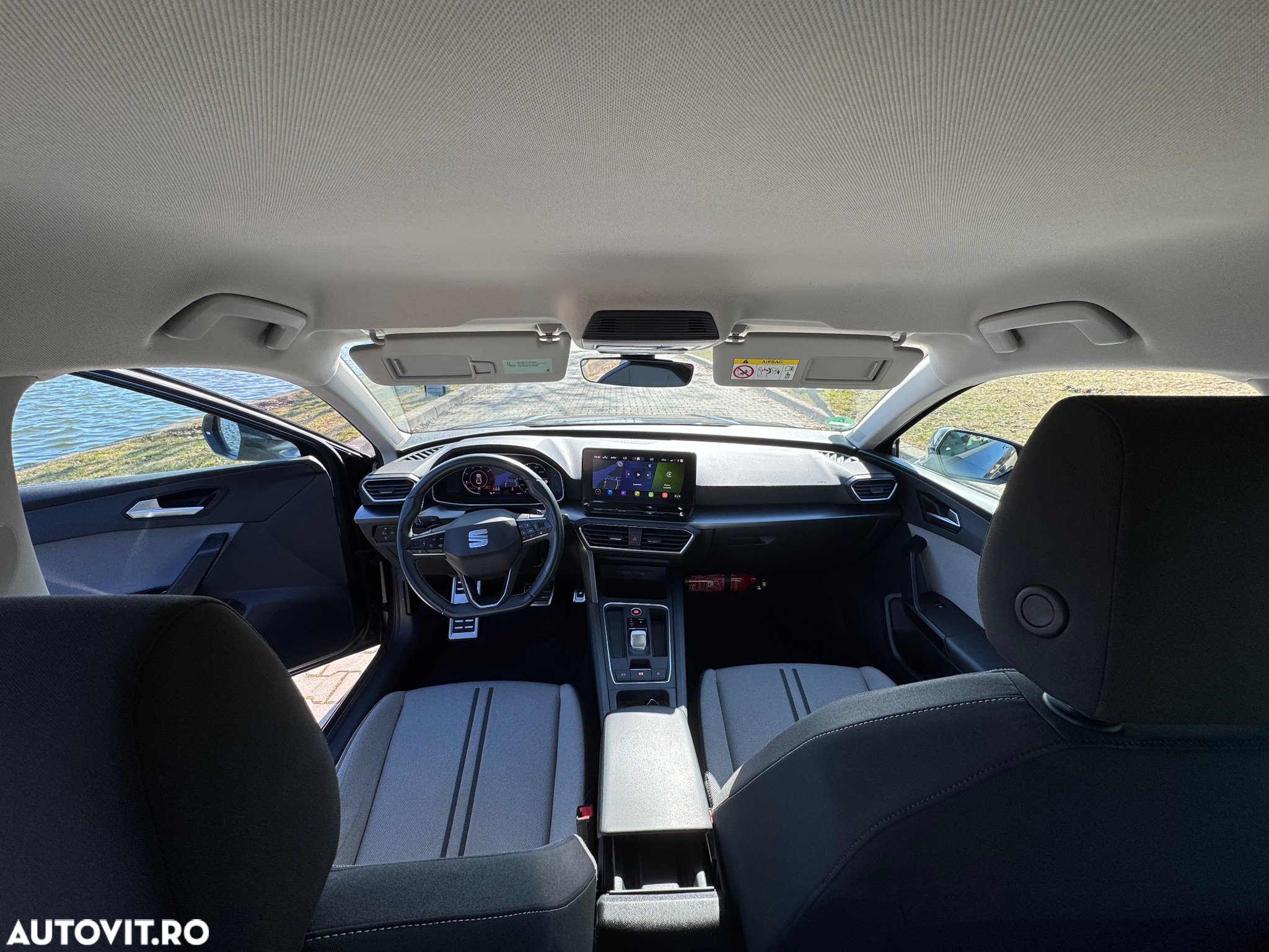 Seat Leon Sportstourer 2.0 TDI DSG Style Edition - 4