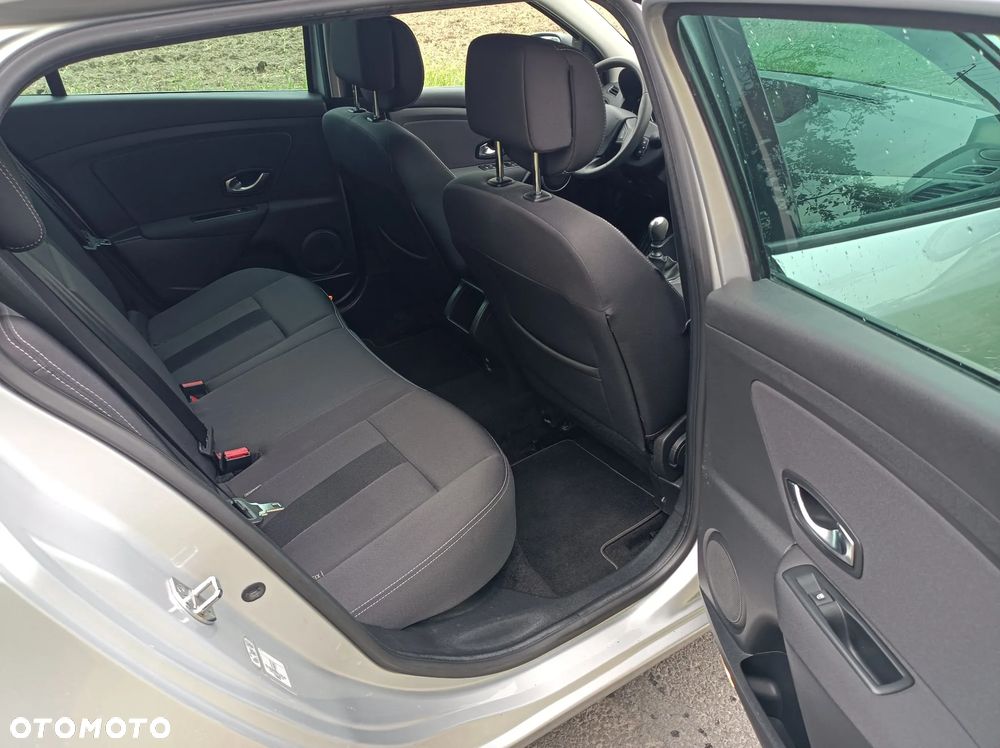 Renault Megane TCe 130 Luxe - 9