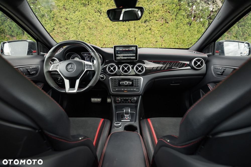 Mercedes-Benz GLA 45 AMG 4-Matic Edition 1 - 12