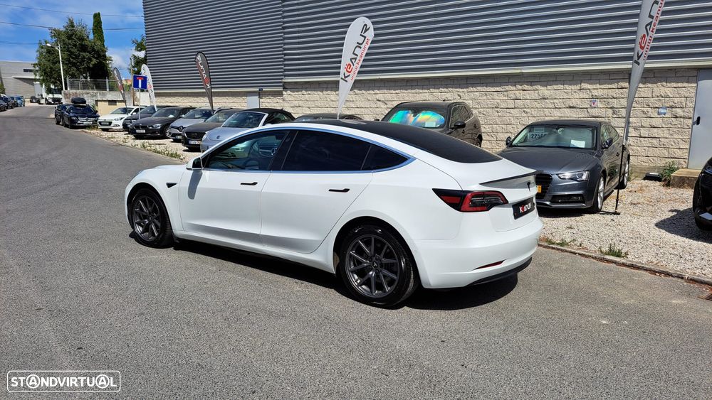 Tesla Model 3 Standard Range Plus RWD - 24
