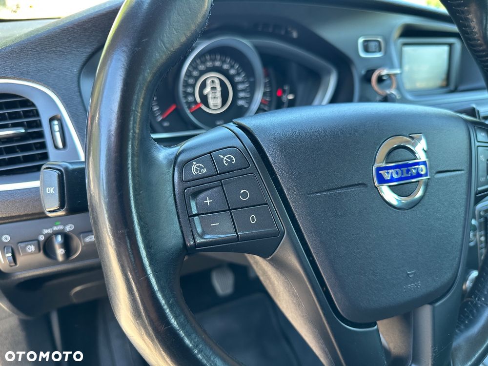 Volvo V40 T2 - 21