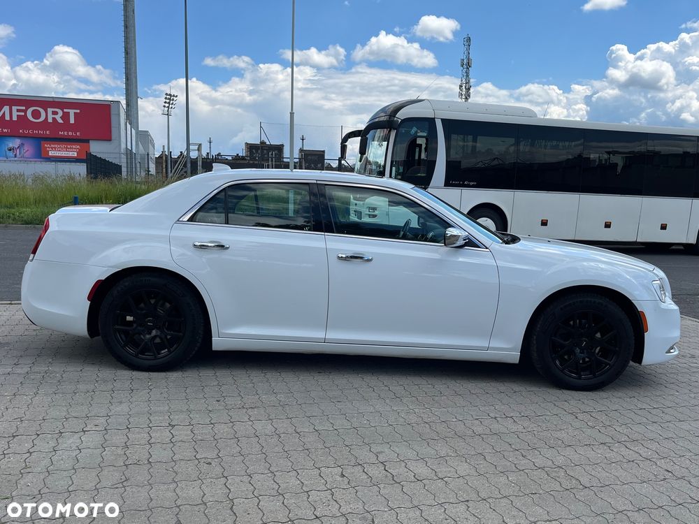 Chrysler 300C - 9