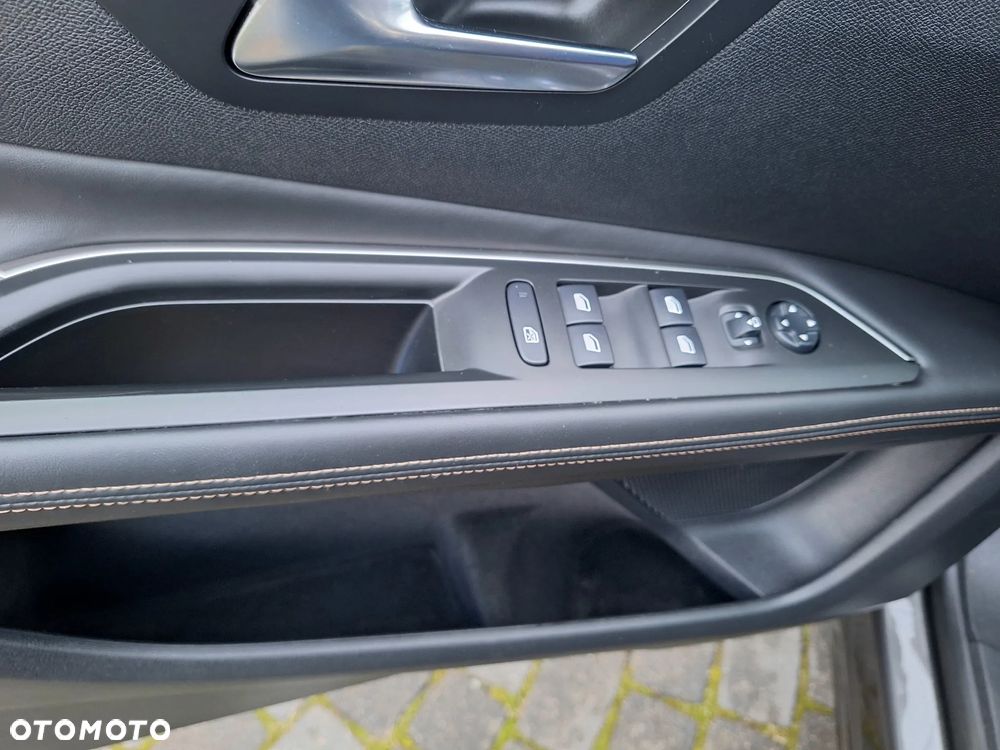 Peugeot 3008 THP 165 EAT6 Stop & Start Allure - 20