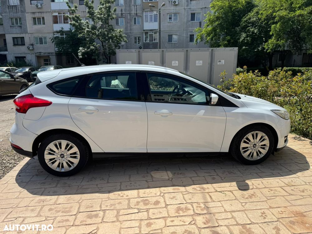 Ford Focus 1.5 EcoBlue Active - 9