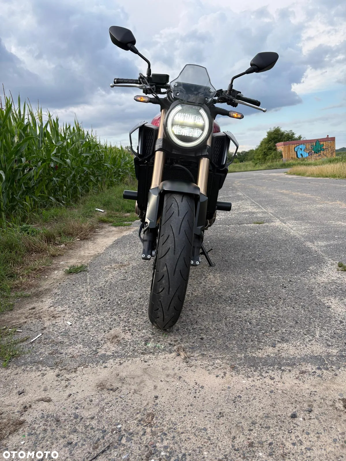 Honda CB - 12
