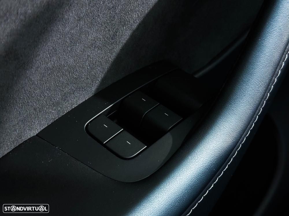 Tesla Model Y Standard - 46