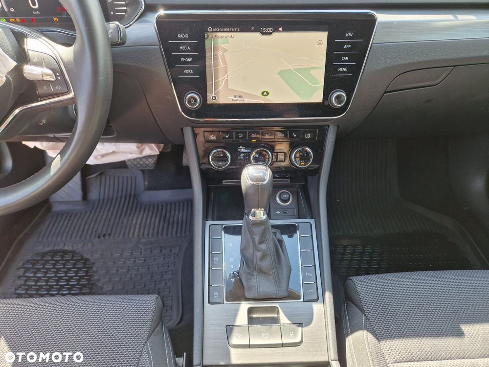 Skoda Superb 2.0 TDI SCR 4x4 Style DSG - 16