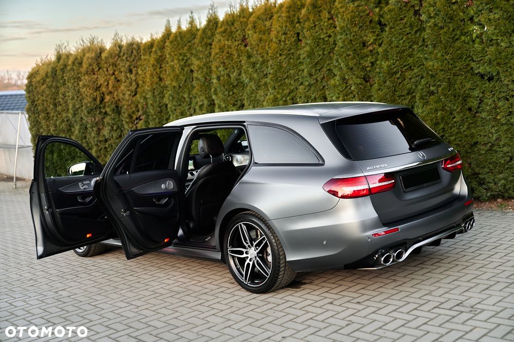 Mercedes-Benz Klasa E 53 AMG 4-Matic+ - 22