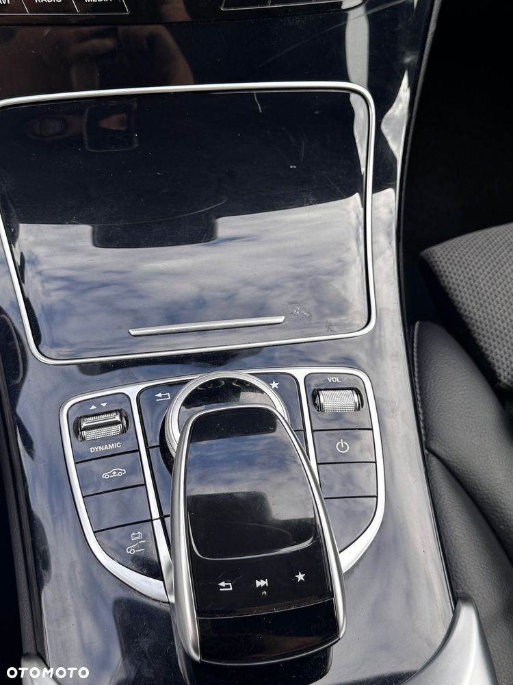 Mercedes-Benz Klasa C 350 e - 25