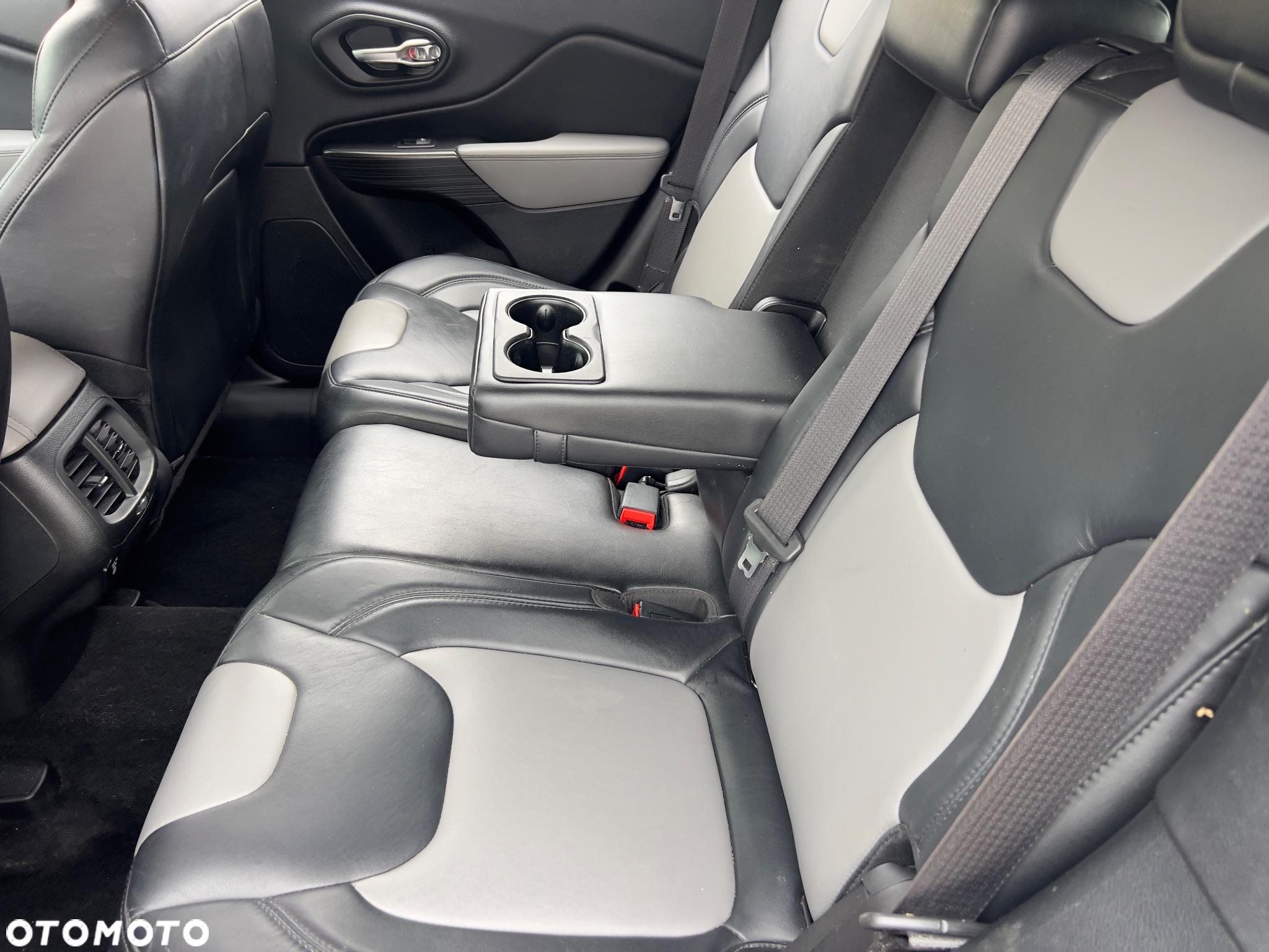 Jeep Cherokee 3.2 V6 Active Drive I Limited - 26