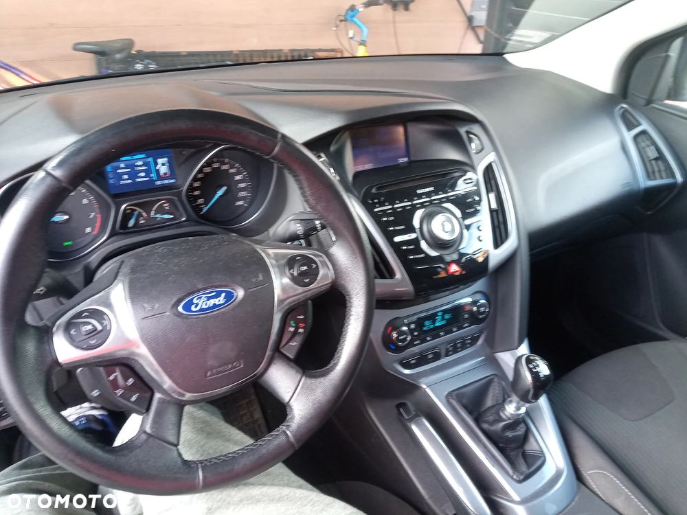 Ford Focus 1.6 EcoBoost Start-Stopp-System Titanium - 2