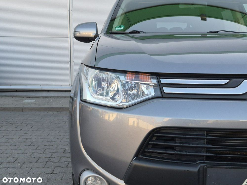 Mitsubishi Outlander - 6