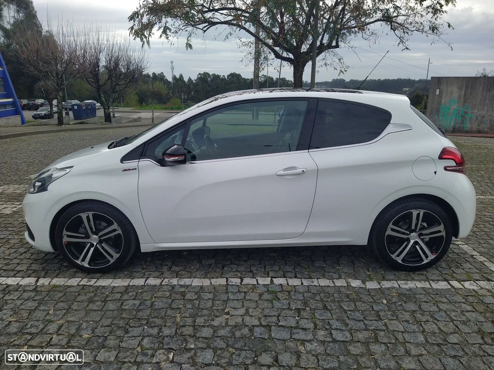 Peugeot 208 1.6 BlueHDi GT Line - 2