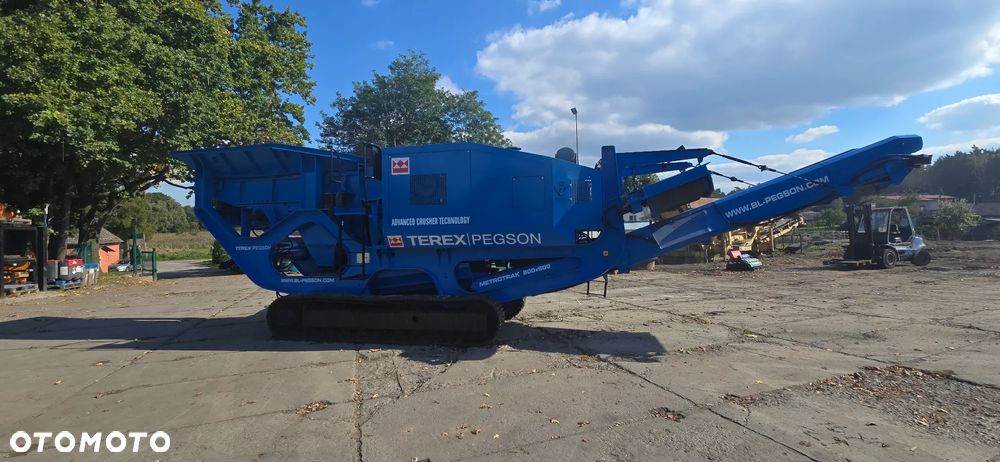 Terex Pegson Metrotrak 900x600 - 2
