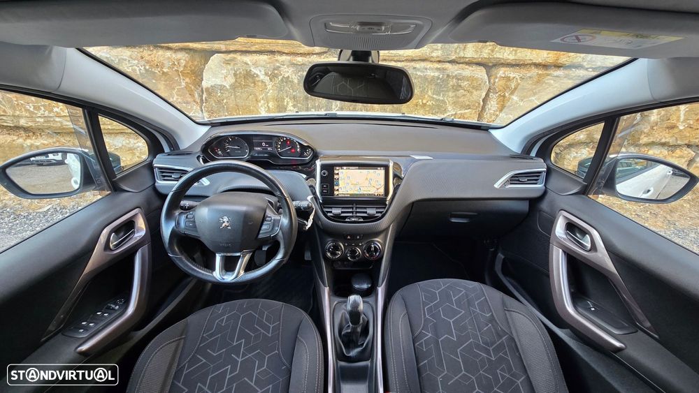 Peugeot 2008 1.6 BlueHDi Style - 9