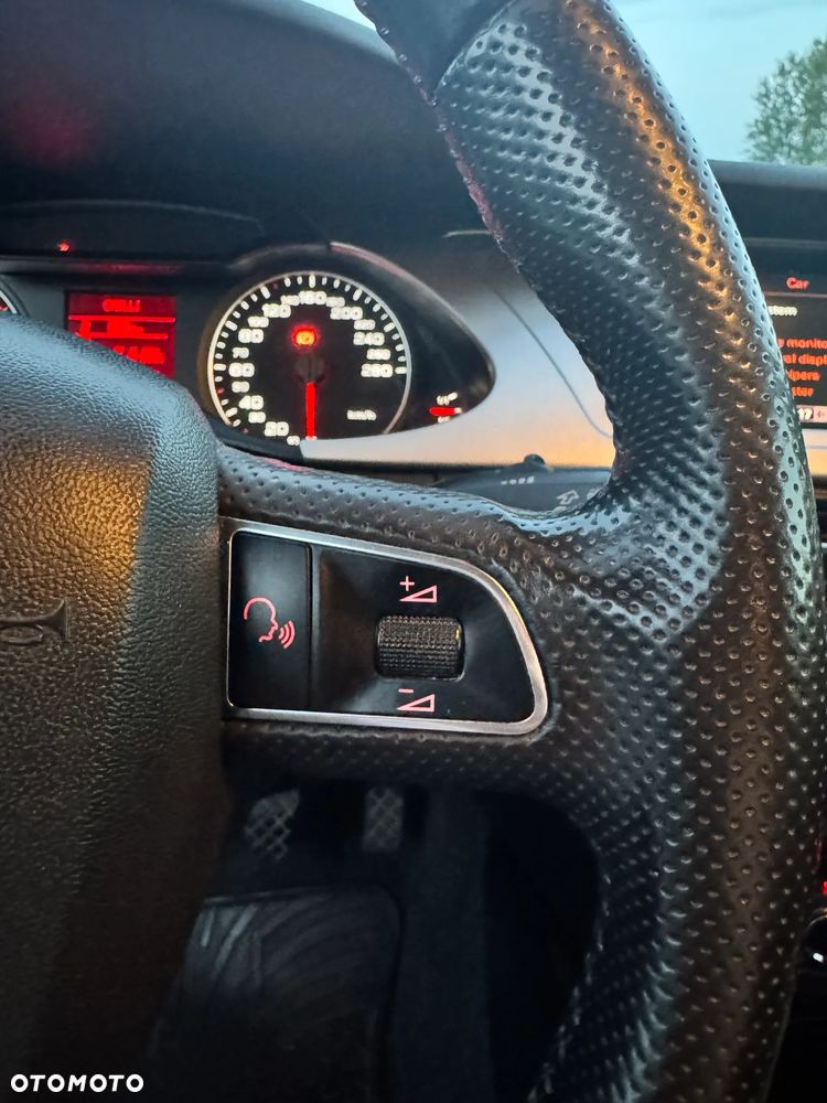 Audi A4 Avant 2.0 TDI - 29