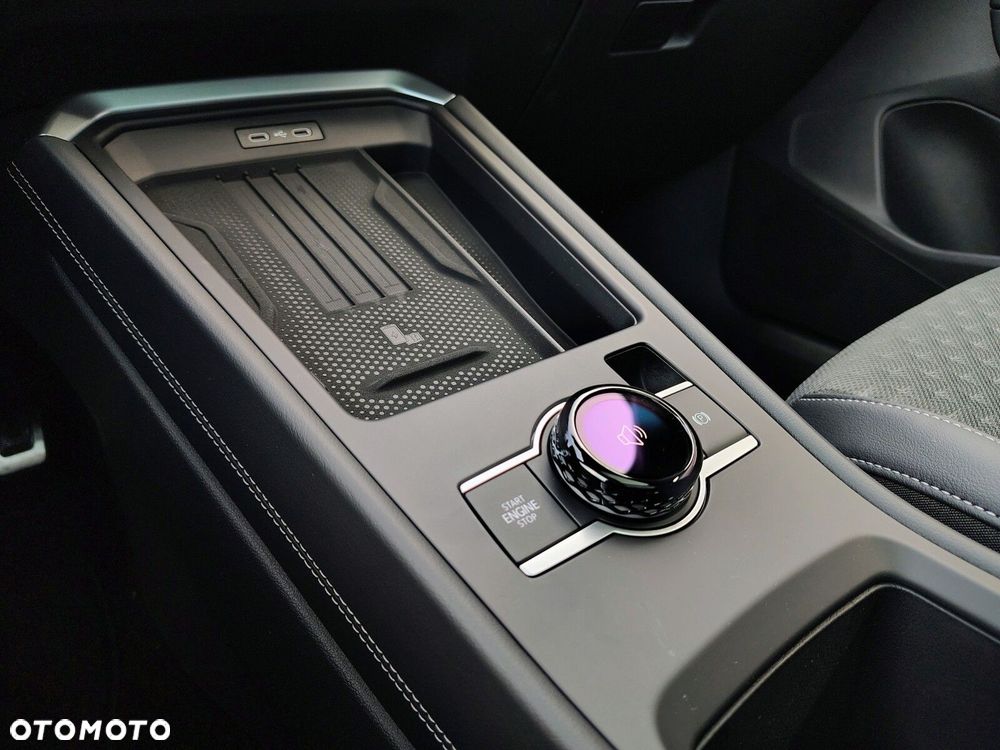 Volkswagen T-Roc - 18