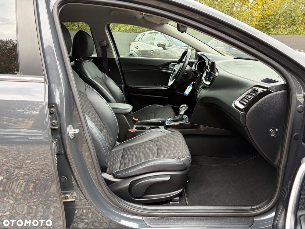 Kia Ceed 1.4 T-GDI DCT OPF Platinum Edition - 14
