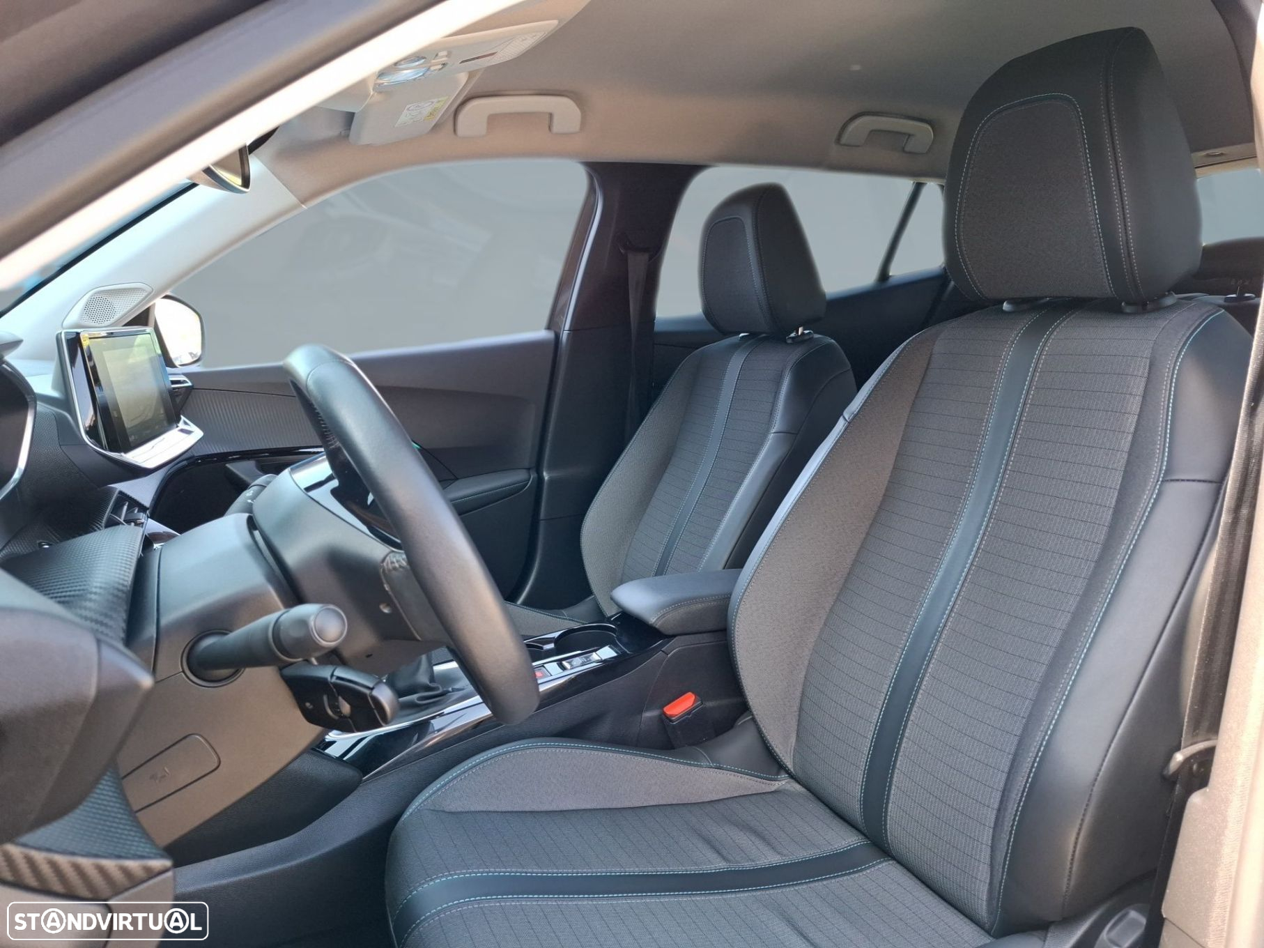 Peugeot 2008 1.2 PureTech Allure - 11