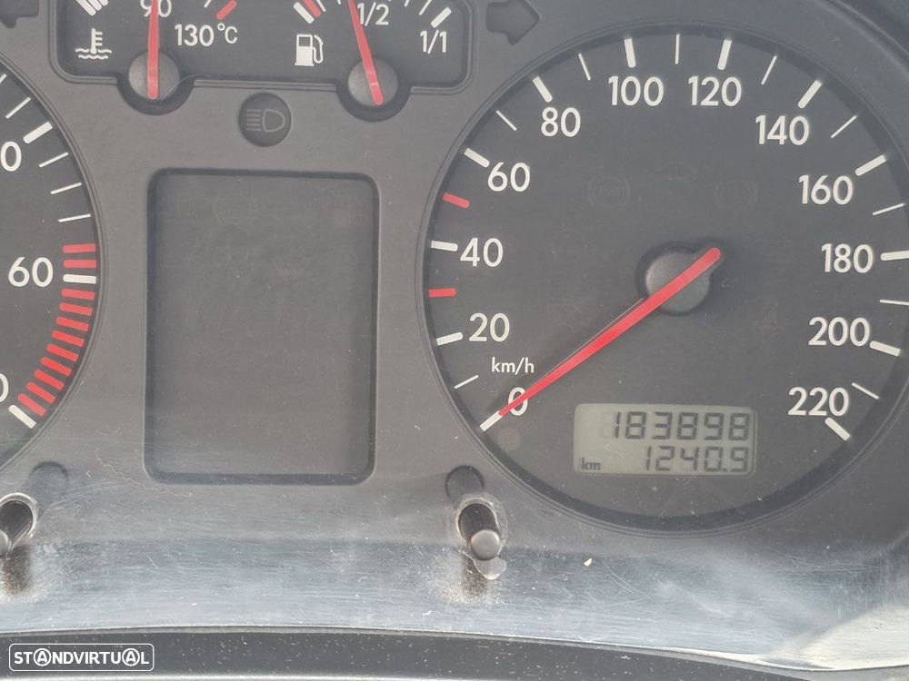 VW Golf 1.4i Confortline AC - 19