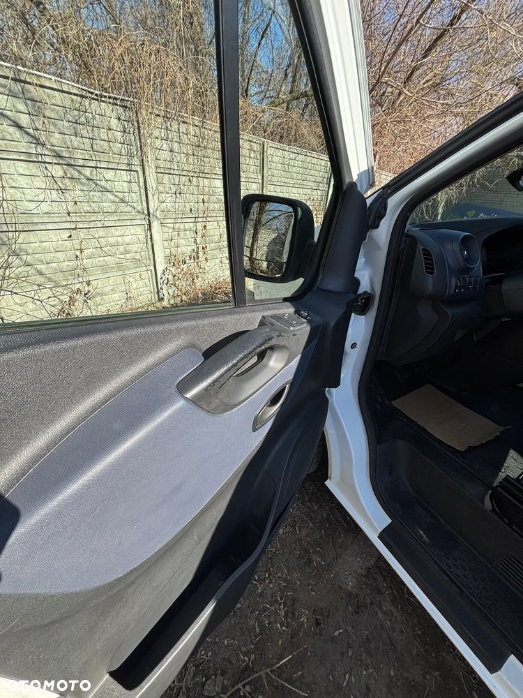 Opel VIVARO - 13