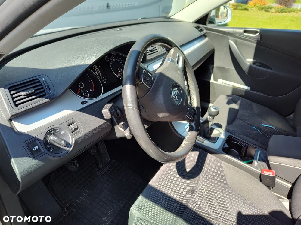Volkswagen Passat 2.0 TDI DPF Comfortline - 6