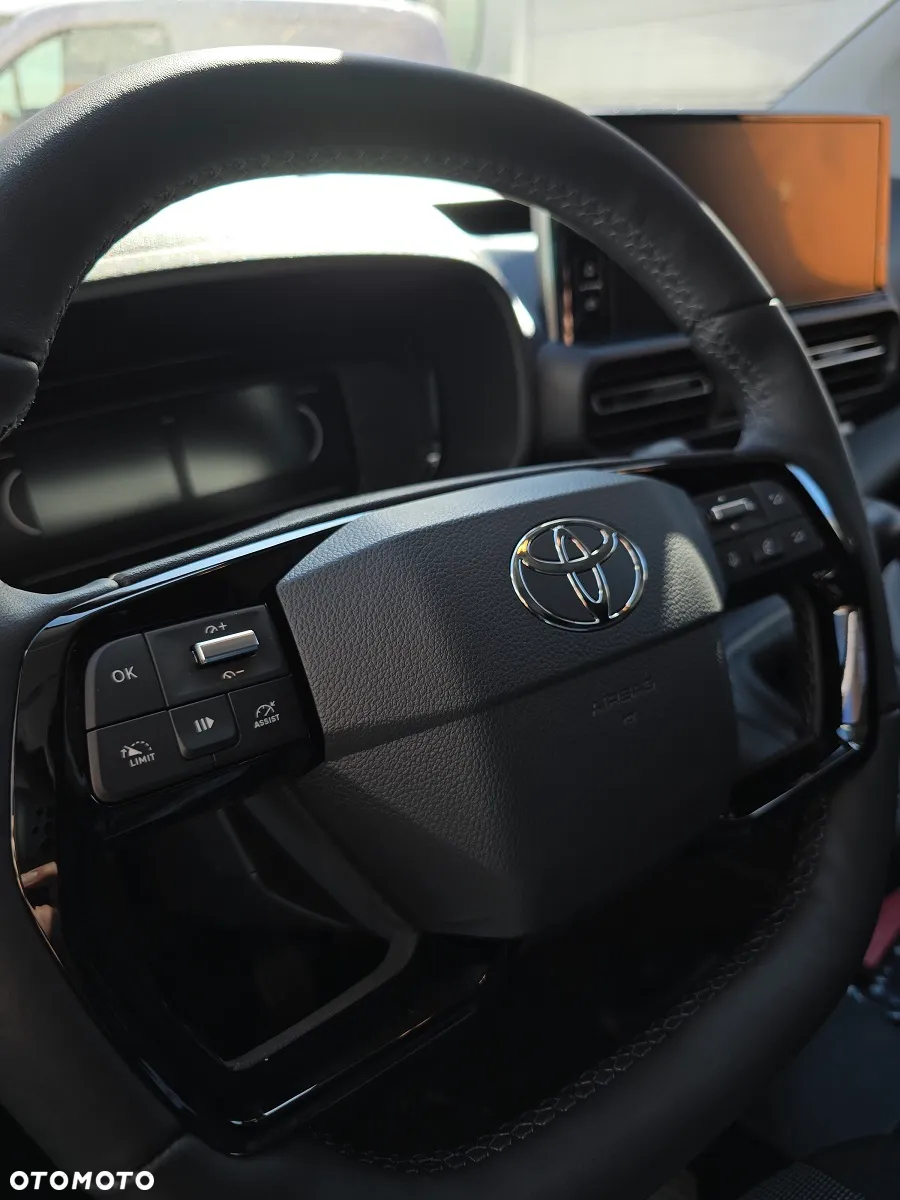 Toyota PROACE CITY VAN - 13