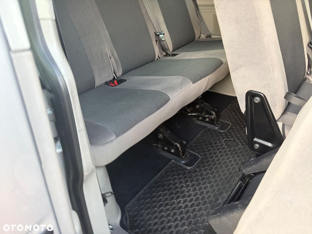 Volkswagen Caravelle 2.0 TDI L1 Highline 4Motion - 21