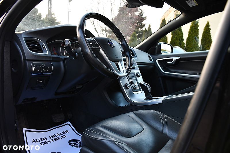 Volvo S60 D3 Geartronic Momentum - 9