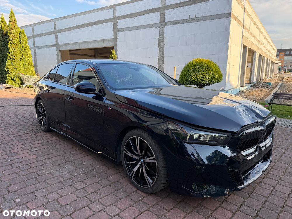BMW Seria 5 520d xDrive mHEV M Sport - 3