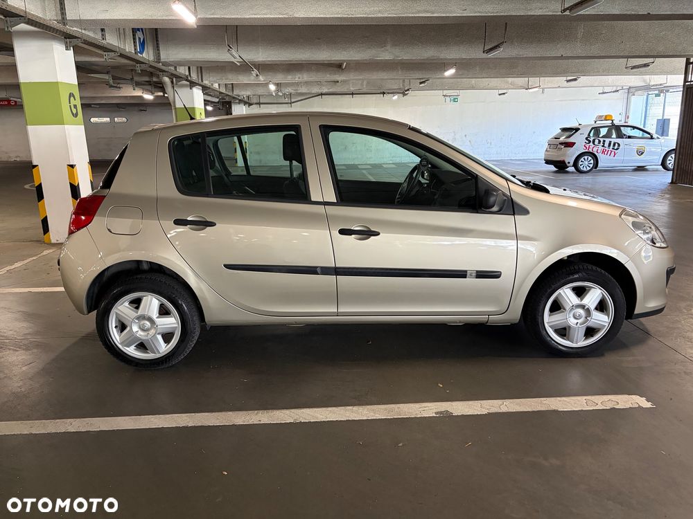 Renault Clio 1.2 16V Expression - 5