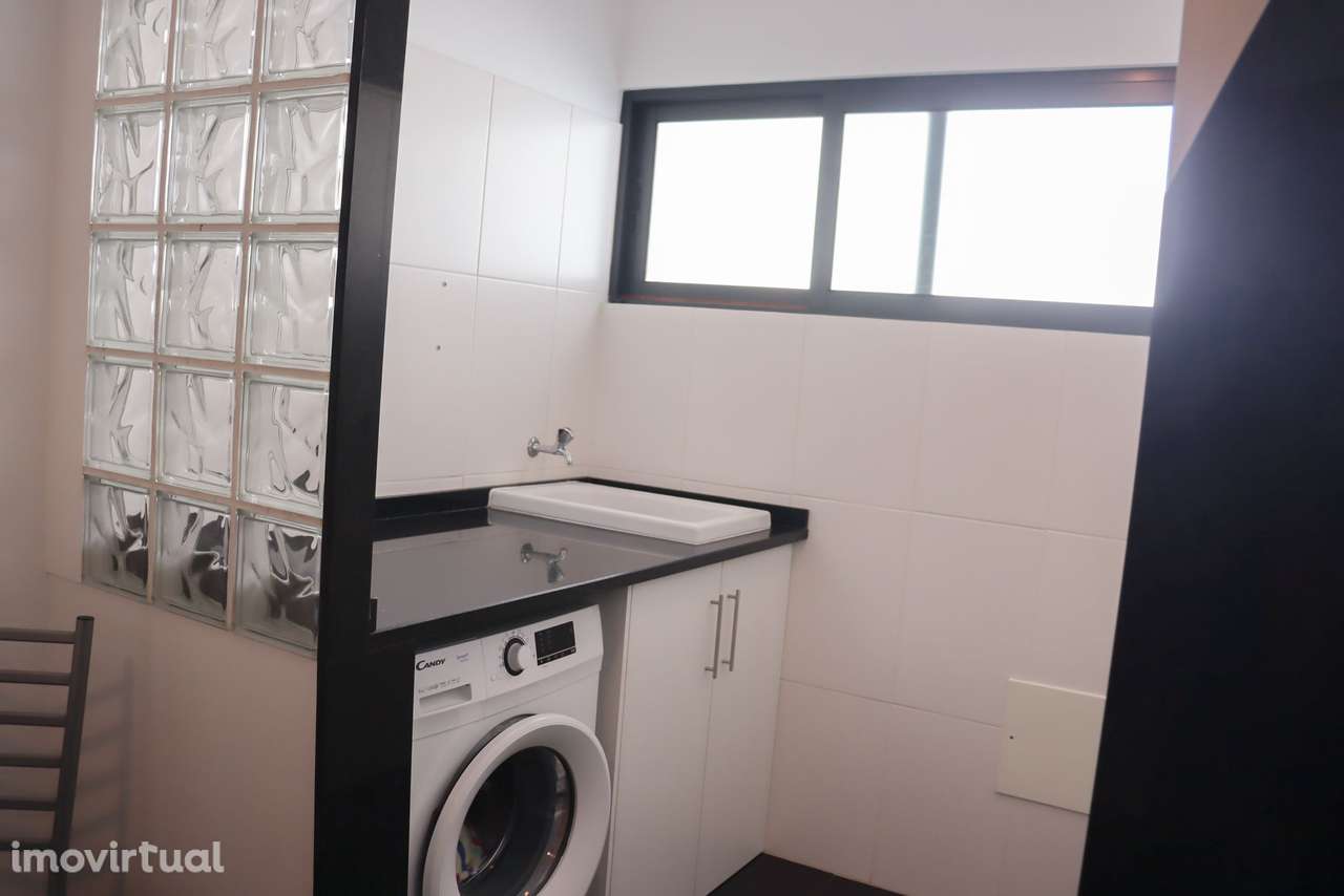 Apartamento T2 no centro em Santa Cruz com e áreas generosas , praias - Grande imagem: 3/15