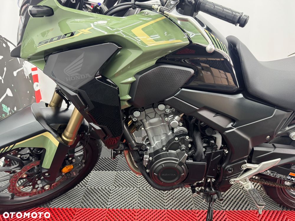Honda CB - 12