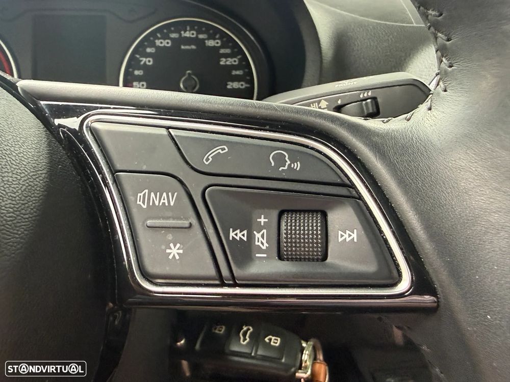 Audi A3 Cabrio 1.6 TDi S-line - 38