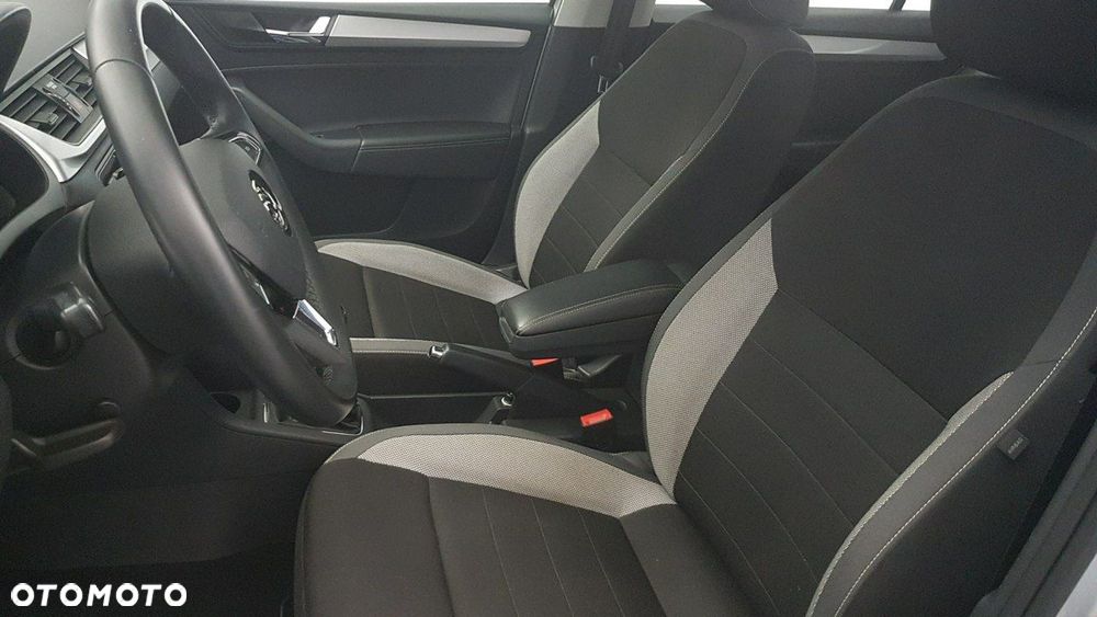 Skoda RAPID - 16