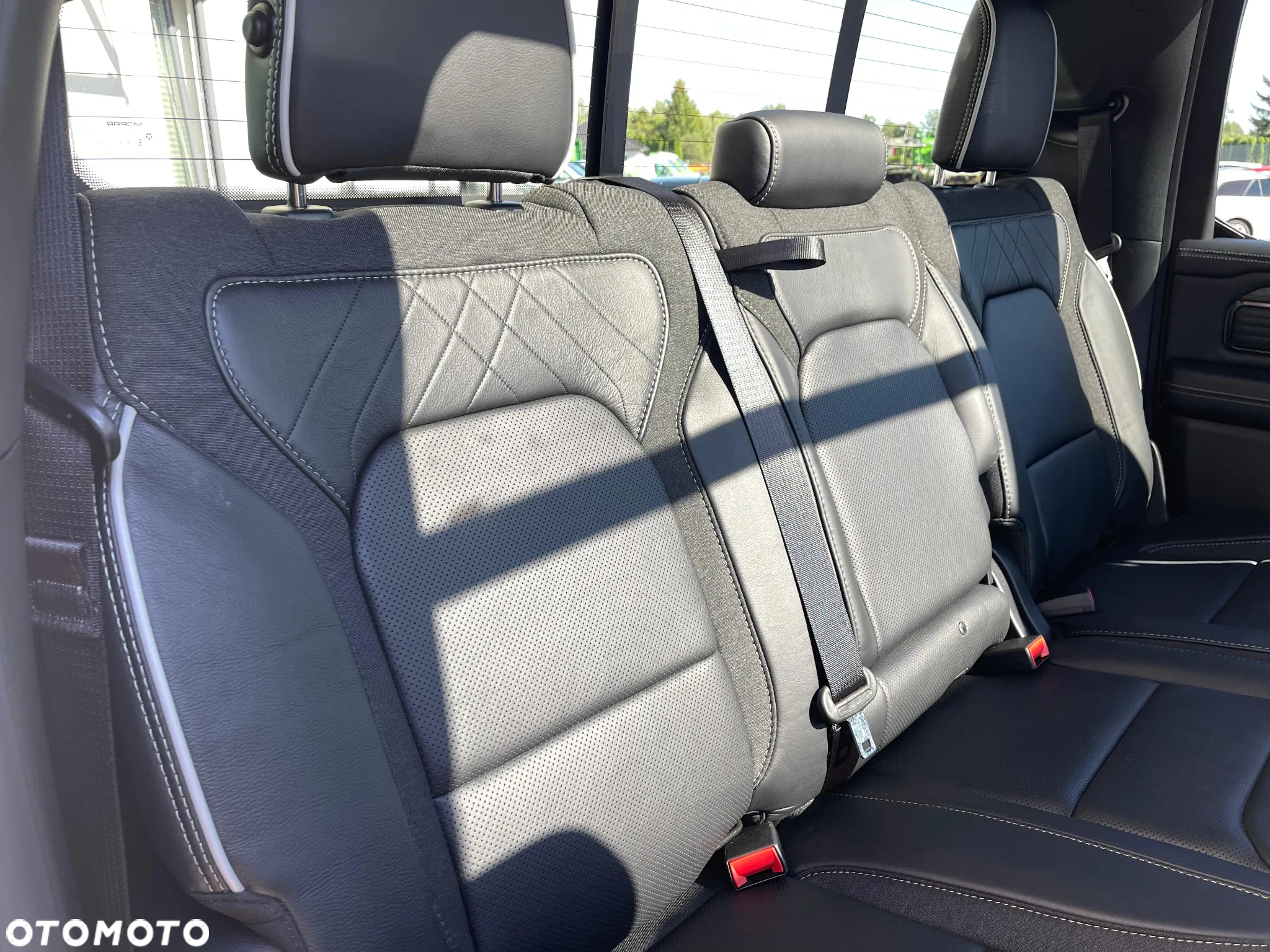 RAM 1500 ver-5-7-crew-cab-limited - 28