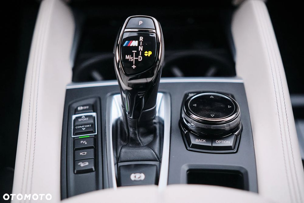 BMW X6 xDriveM50d - 12