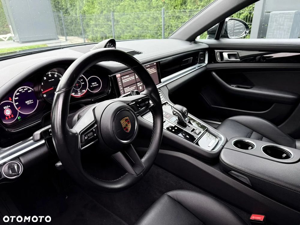 Porsche Panamera - 6