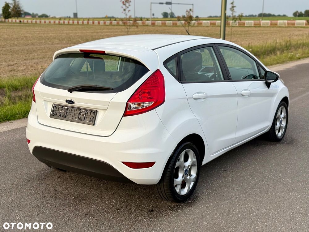 Ford Fiesta 1.25 Champions Edition - 5