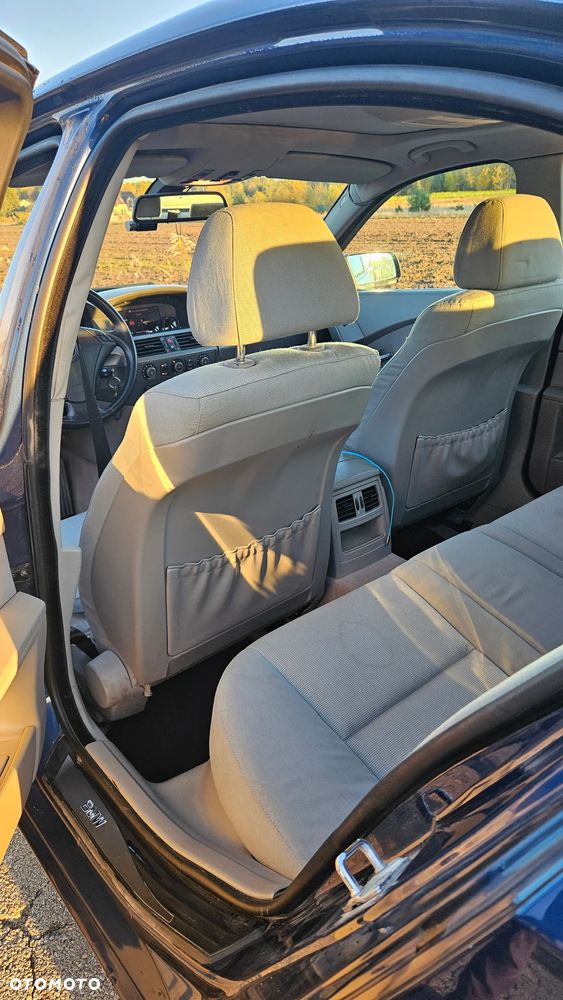 BMW Seria 5 520i - 7