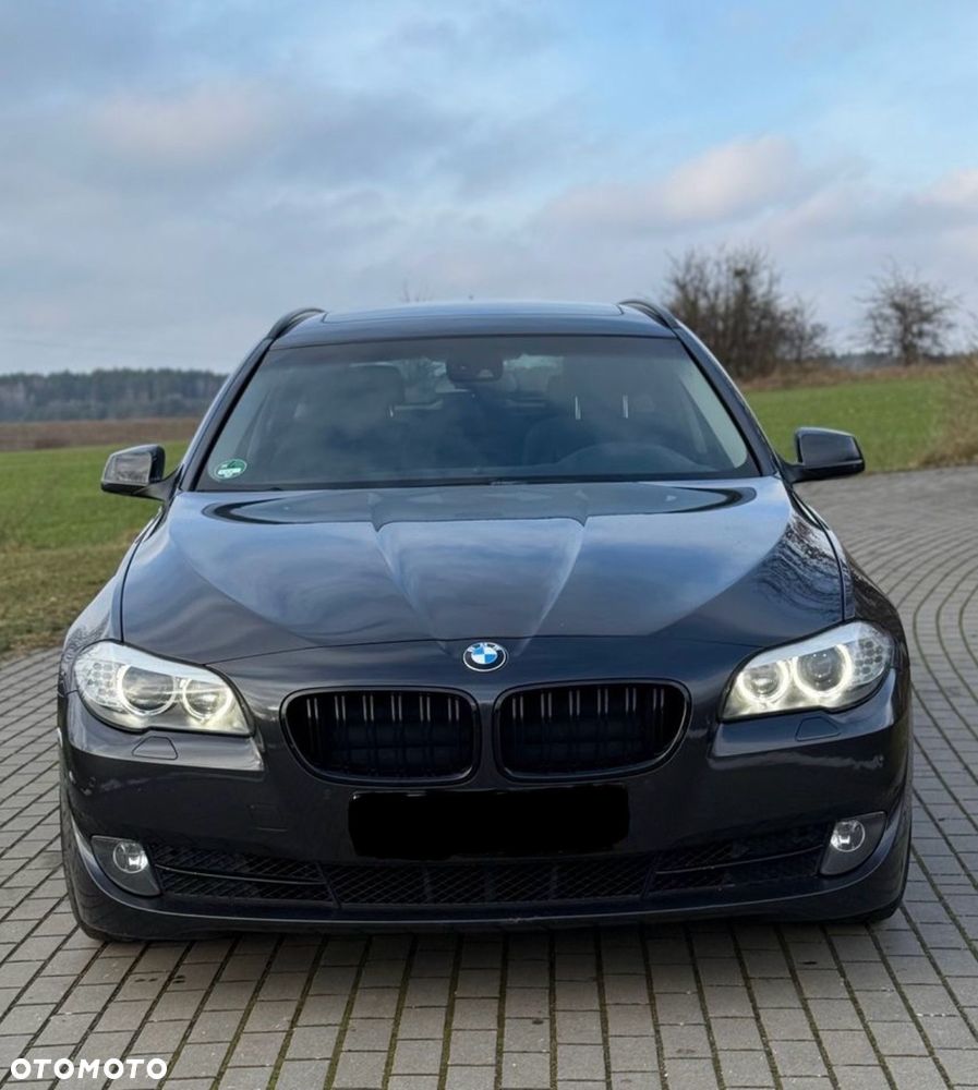 BMW Seria 5 525d xDrive Luxury Line - 2