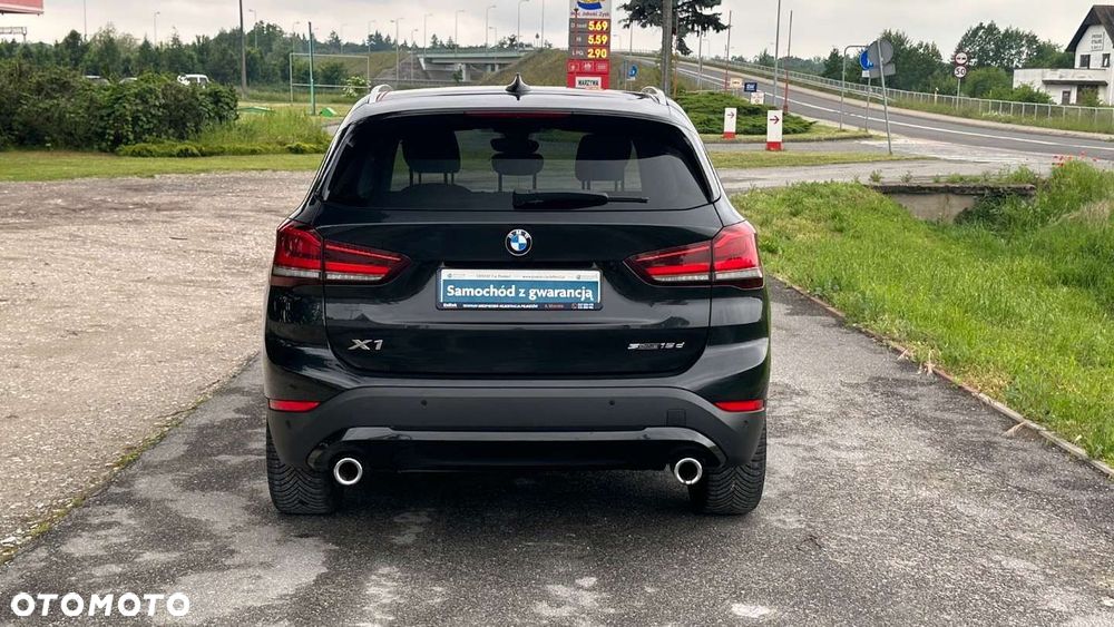 BMW X1 sDrive18d xLine - 18