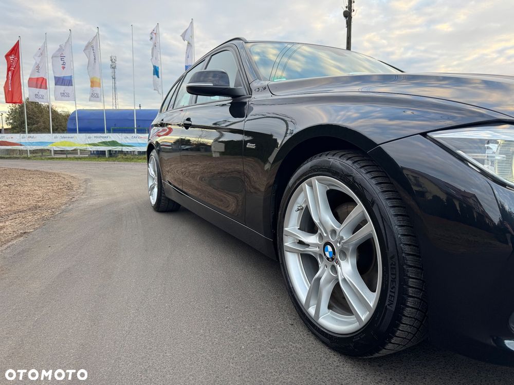 BMW Seria 3 320d Sport Line - 10